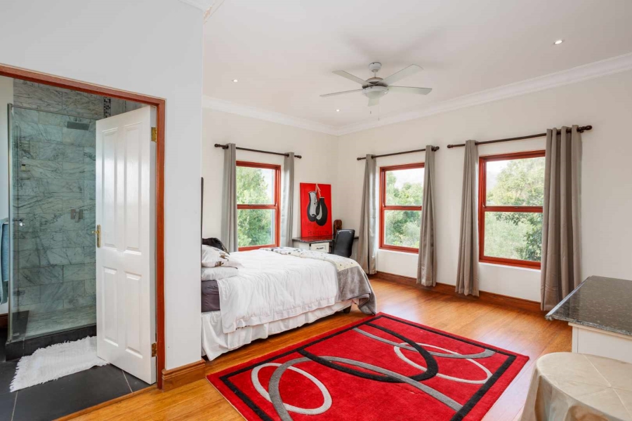 5 Bedroom Property for Sale in Val De Vie Estate Western Cape